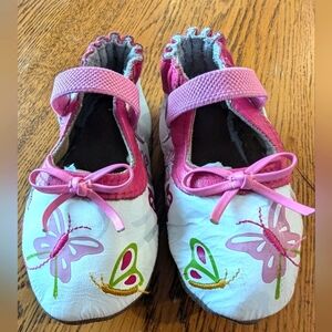 Robeez leather butterfly baby shoes Sz 6-12 months